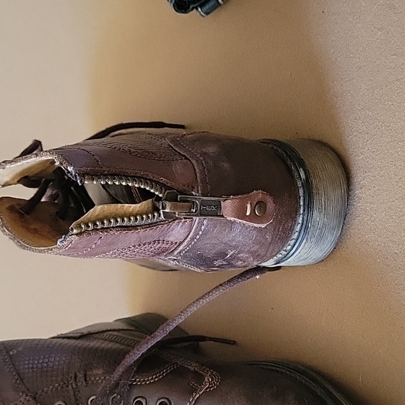 Mens size 9.5 Steve Madden brown boots - Picture 3 of 3